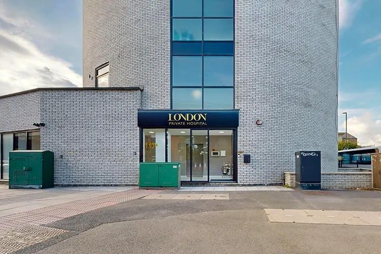 Exterior view of London Private Hospital main entrance